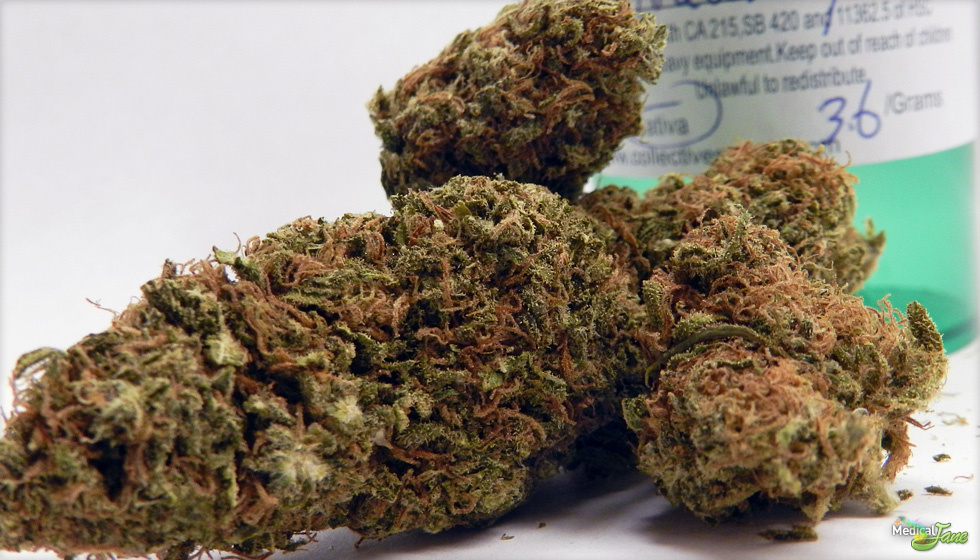 Strawberry Alien Kush Marijuana Strain Review